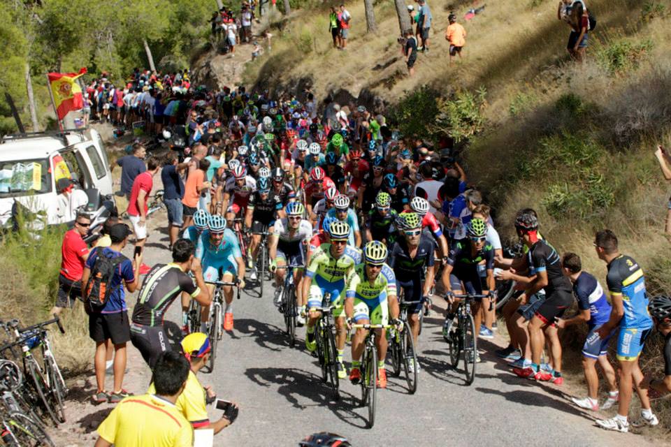 Vuelta2015_Stage8_peloton1